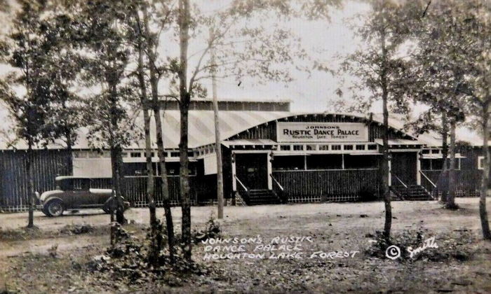 Johnsons Rustic Dance Palace (Johnsons Rustic Resort, Krauses Hotel) - Postcard Photo